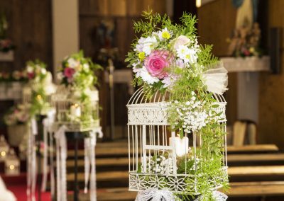 Flores de boda en iglesia