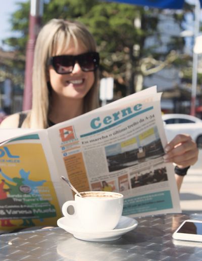 Desayunando en terraza de Melide