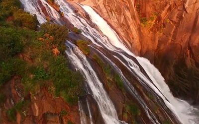 Fervenzas de Ézaro (cataratas con dron)