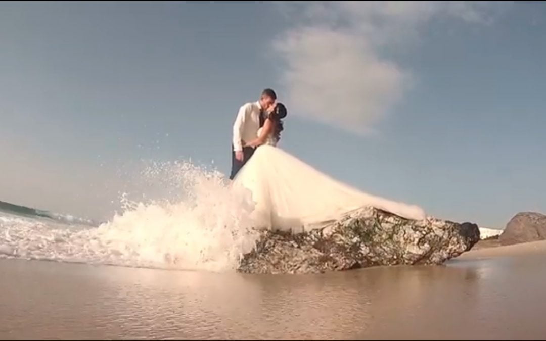 Fotógrafo Bodas Pontevedra, postboda con Dron en la playa